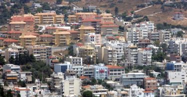 Ελπίδες για ανακοπή της πτώσης των τιμών κατοικιών το 2017