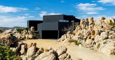 Black-Desert-House