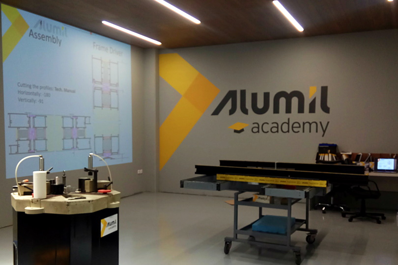 ALUMIL-Academy