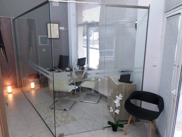 Vagenas-Glass
