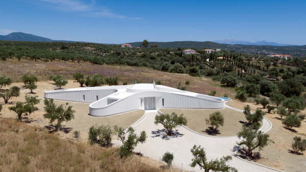 khi-house-art-space-η-μαγική-κατοικία-σε-σχήμα-x-μεσσηνία