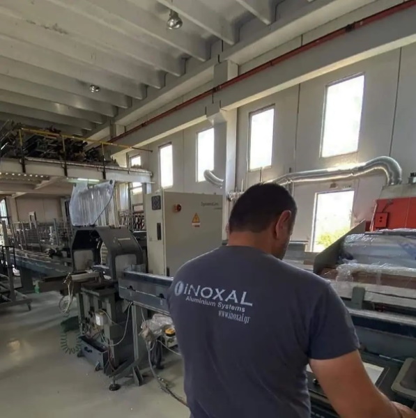 Inoxal: Σύγχρονη εμπορική κυρίως και κατασκευαστική εταιρεία