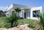 Υ(acht) Ηouse: Ένα εντυπωσιακό σπίτι στη Χαλκιδική, με ιδιαίτερες γραμμές