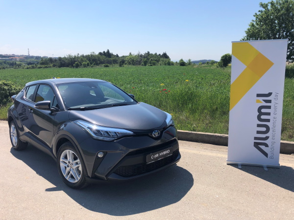 2ος χρόνος ALUMILIA: Το υβριδικό Toyota C-HR αναμένει τον… οδηγό του!