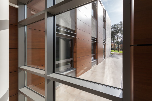 ALUMIL: Η πρώτη Ελληνική εταιρεία με πιστοποίηση Passive House για υαλοπέτασμα